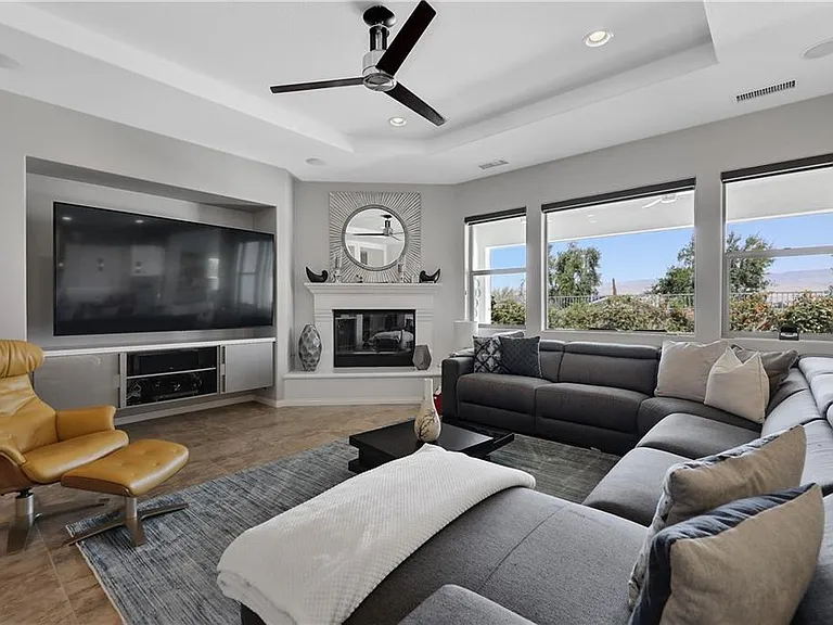 73768 Cezanne Dr — Photo 3
