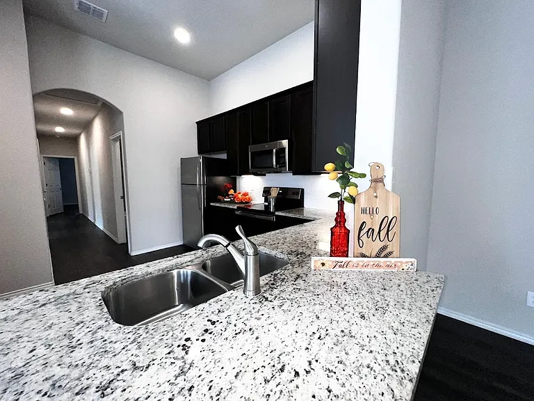 9221 Groff Lndg #1 — Photo 4