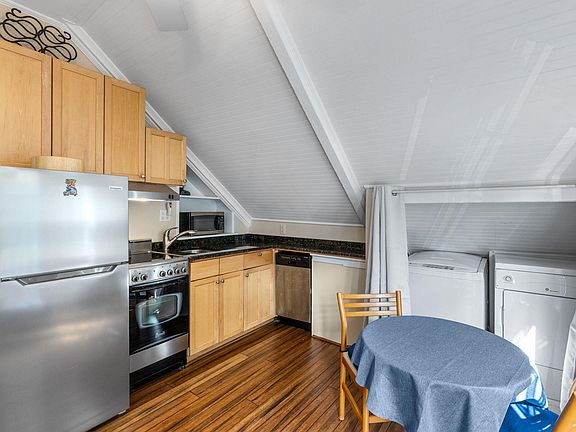 3rd image of 15 Carver Street Unit 3