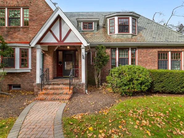 5 Merrill Rd, Newton, MA 02459