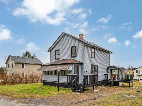 531 5th Ave, Avonmore, PA 15618