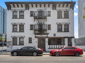 916 Georgia St, Studio