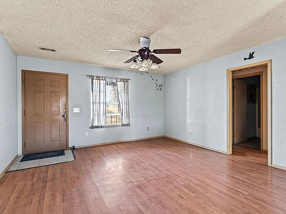 5th image of 42 Burnett Cir