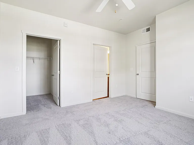 Copper Peak Apartments — Photo 11