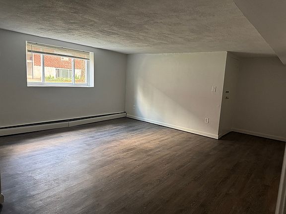 5th image of 72 Bryon Rd #2