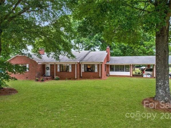 10516 Shopton Rd, Charlotte, NC 28278