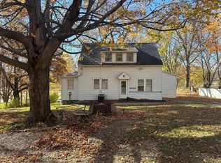 903 W Main St, Toulon, IL 61483