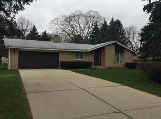 985 Alfred St, Brookfield, WI 53005