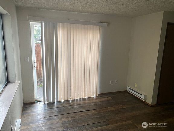 5th image of 615 Firwood Court