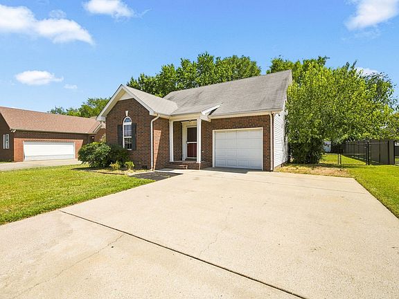 3rd image of 1794 Lucille Ln