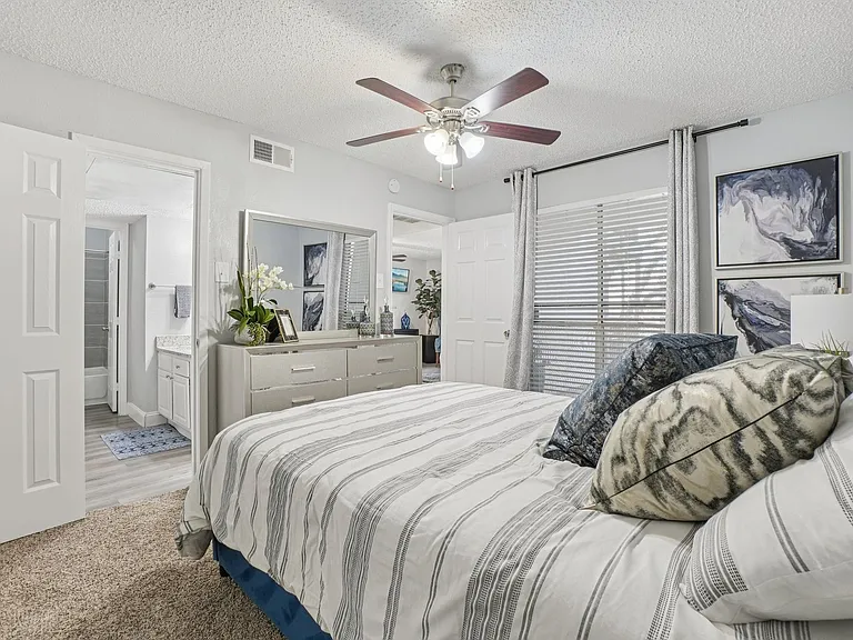 Don't Miss Out Biltmore Homes Leasing Fast — Photo 26