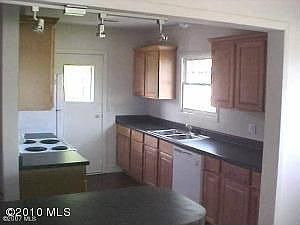 2nd image of 931 Vassar Ave