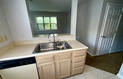 3227 Bishop St Photo 1