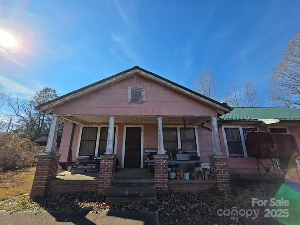 4992 Leger Rd, Valdese, NC 28690