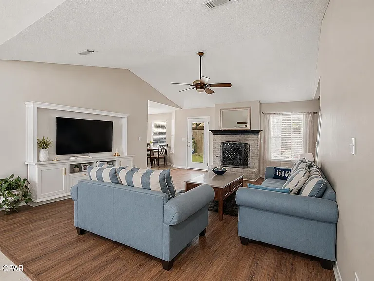 855 Mande Ct — Photo 7