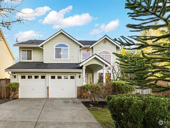 4th image of 1630 NE Mt Kamela Court