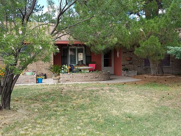 3rd image of 7707 N Plainfield Dr