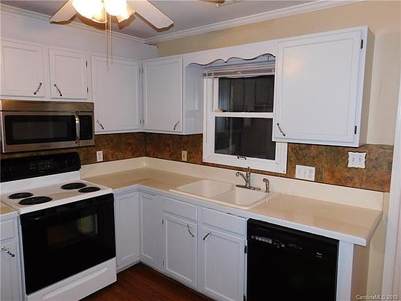 2nd image of 2348 Northbrook Dr