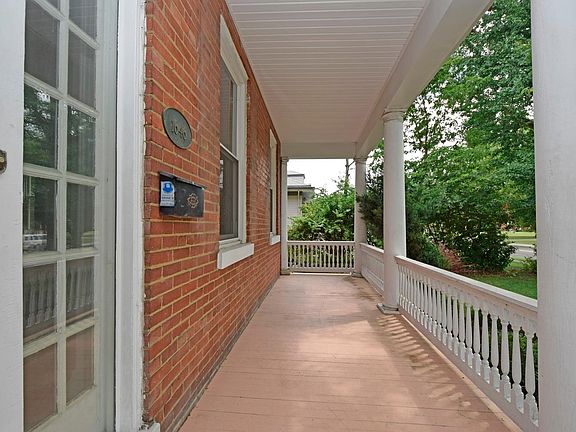 2nd image of 1646 Cedar Ave