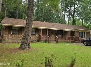 612 Calhoun St, Clinton, NC 28328