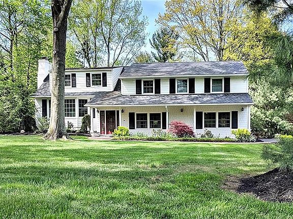 2nd image of 31159 Shaker Blvd