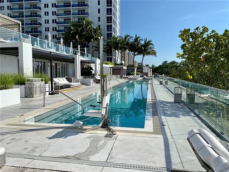 2301 Collins Avenue Cu #737 — Photo 27
