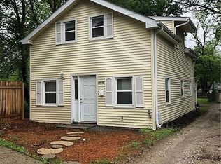 1115 1/2 Locust St, West Des Moines, IA 50265