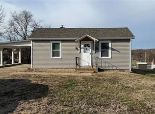 209 W 2nd St, Pevely, MO 63070