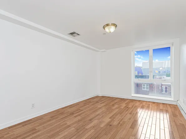 1322 East 14th Street image 19 of 31