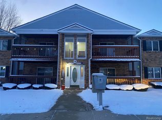 1309 Shoemaker Dr #82, Westland, MI 48185