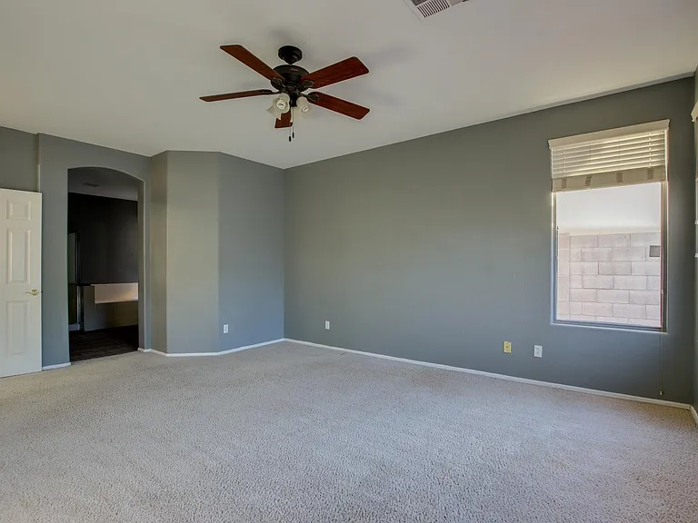 516 W Anderson Ave — Photo 14