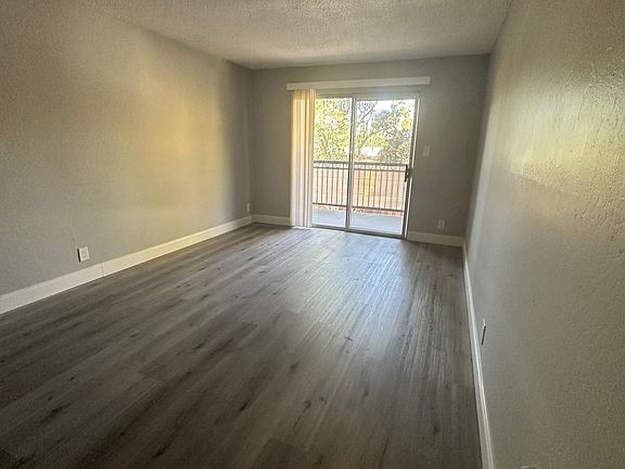 Living room, facing the balcony