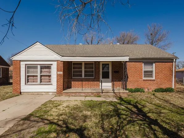 1681 N Kenmar Dr, Wichita, KS 67208