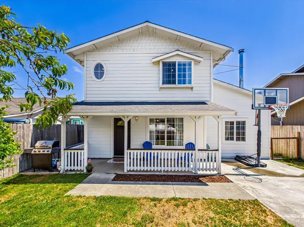 318 1st Ave, Rio Dell, CA 95562