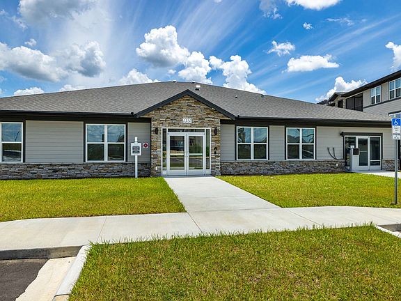 4th image of 935 Groves Blvd #1472-204