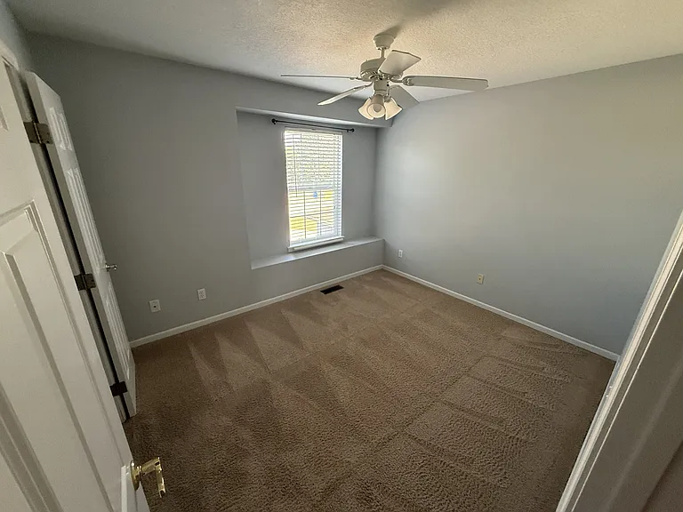 1518 Legend Trail Dr #B — Photo 12