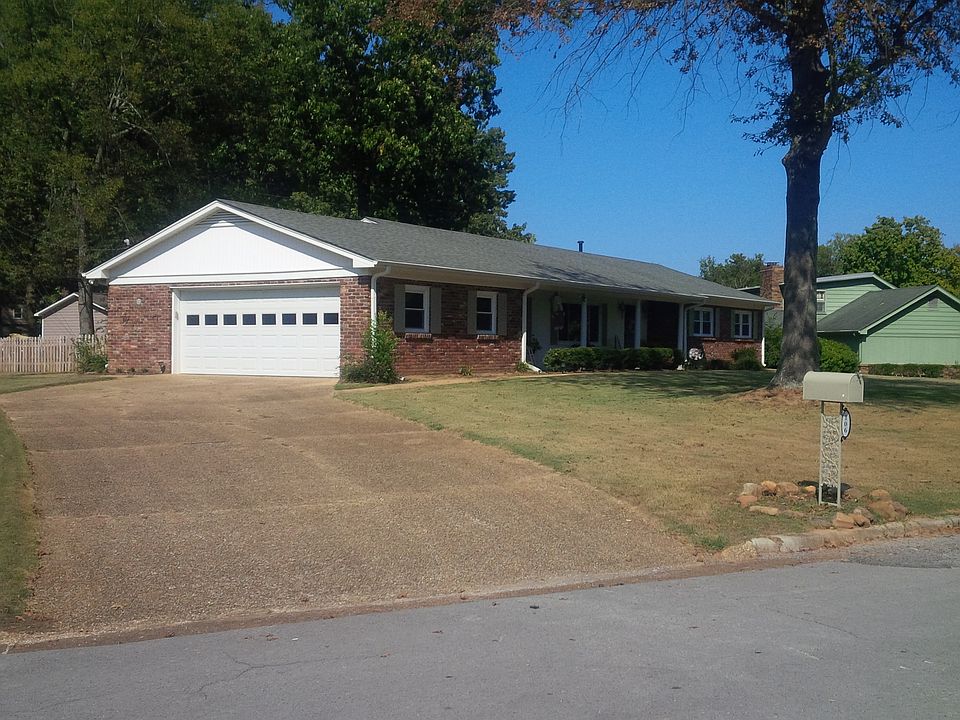 2nd image of 106 Regent Ln