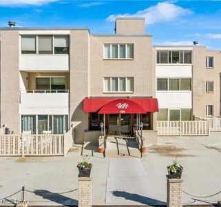 520 Meredith Ln APT 309, Cuyahoga Falls, OH, 44223