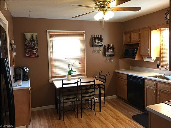 5th image of 21428 Northwood Ave