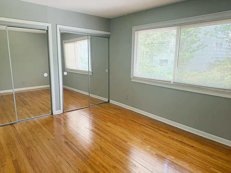 1177 Woodland Ave NE #7 — Photo 6