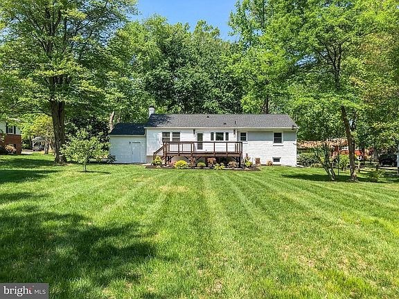 4th image of 9015 McNair Dr