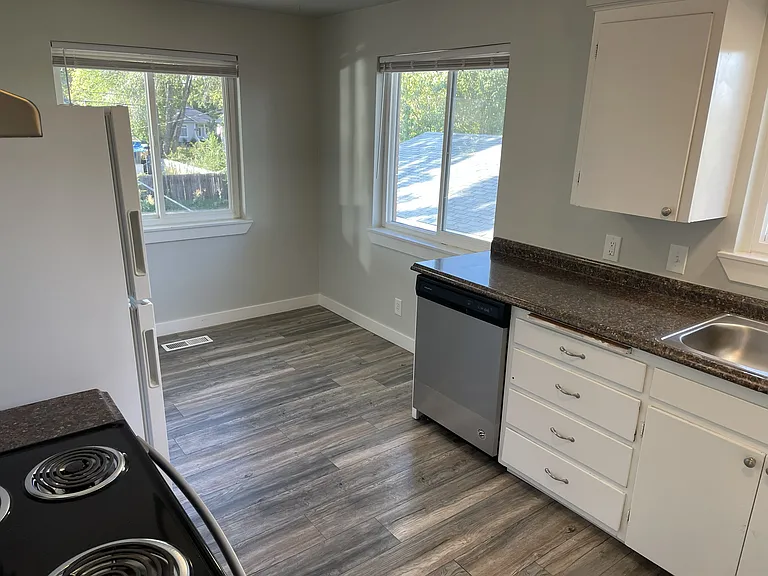 341 E Blaine Ave #341 — Photo 7