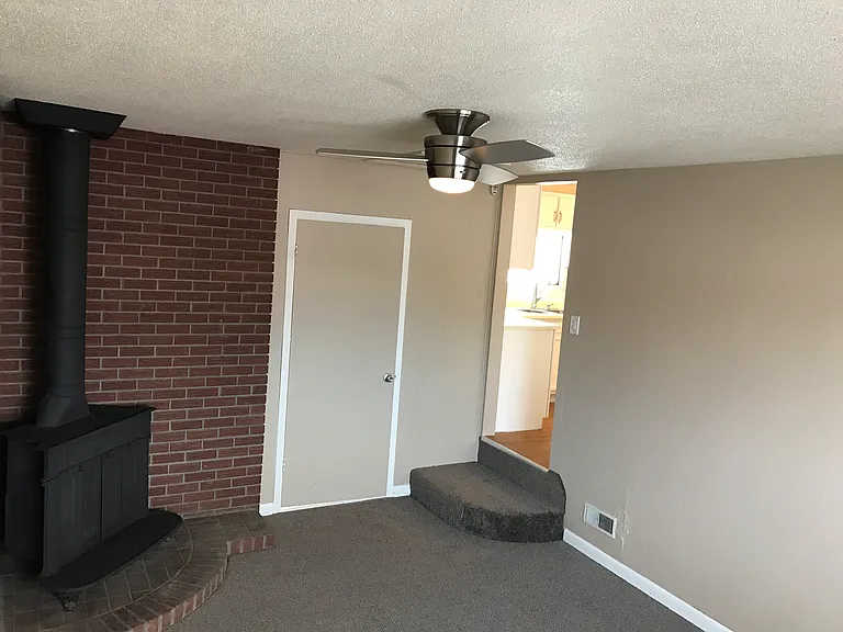 1205 S 8th St — Photo 9