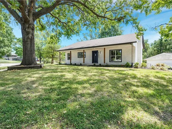 9901 Countryside Rd, Lenexa, KS 66215