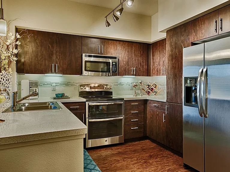 One North Scottsdale Apartments — Photo 2