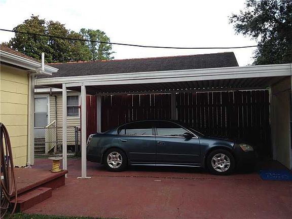 3rd image of 532 Meyers Blvd