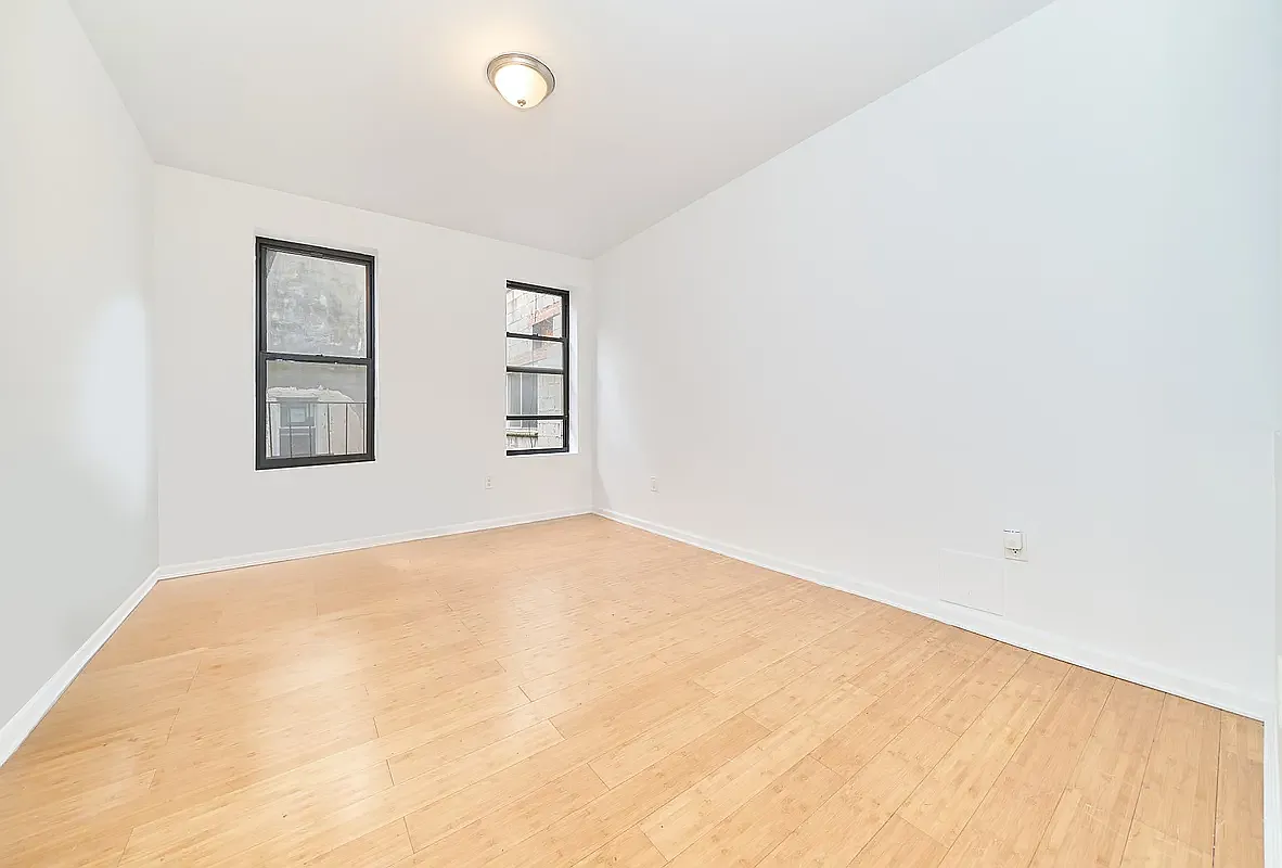 2321 1st Avenue — Photo 4