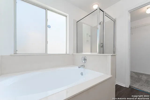 102 Mallow Grv — Photo 15
