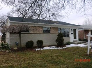 31209 Saint Margaret St, Saint Clair Shores, MI 48082