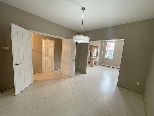 Rented by URBAN UTOPIA REALTY LLC | media 11